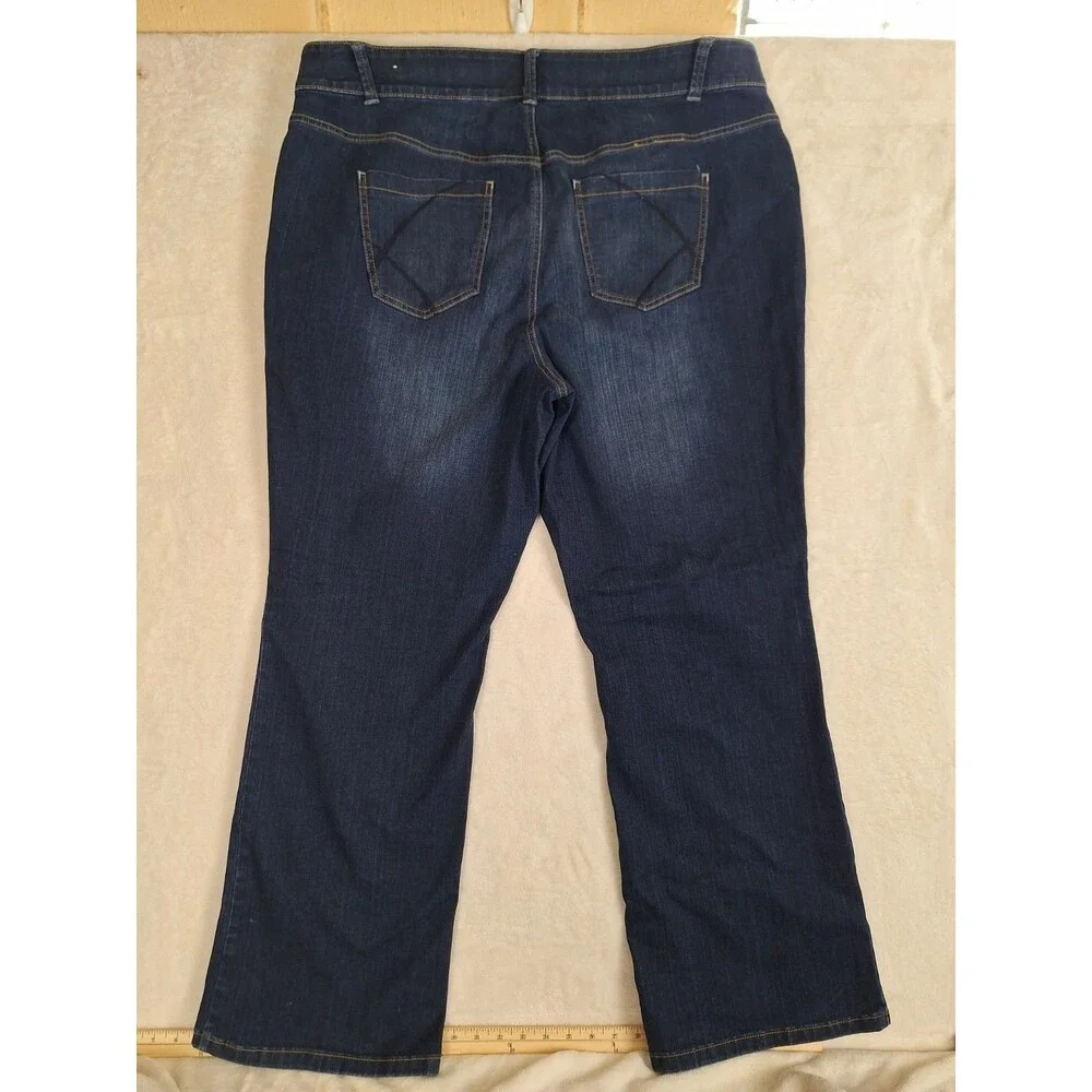 Lane Bryant Flex Magic Waistband Tighter Tummy High-Rise Bootcut Jeans Plus 24